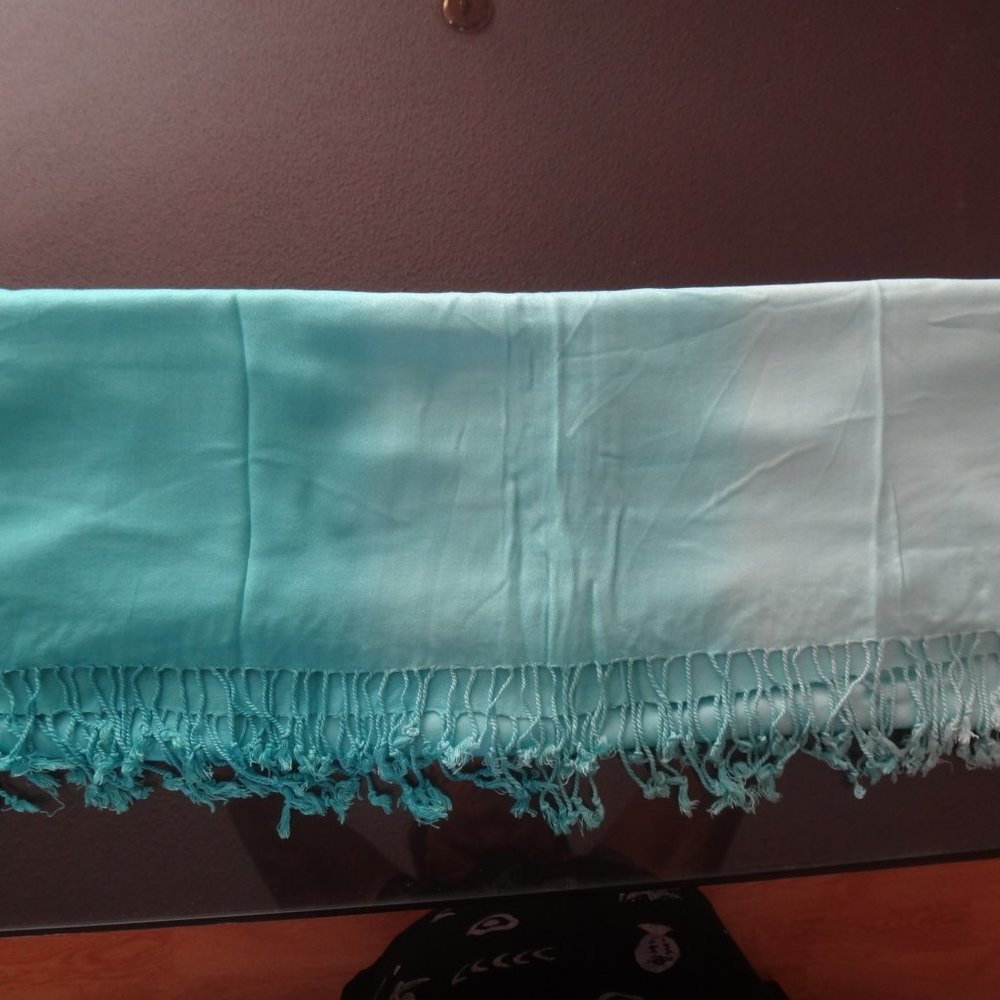 Viscose scarf - Picture 5 of 6